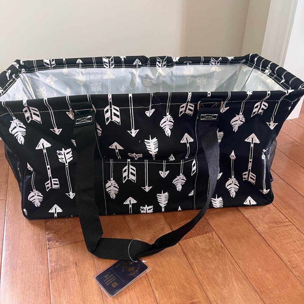 Ngil straight and arrow open top xlarge collapsible tote NWT